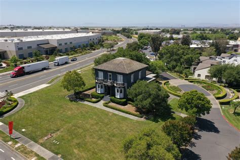 Devlin Rd, Napa, CA 94558 .